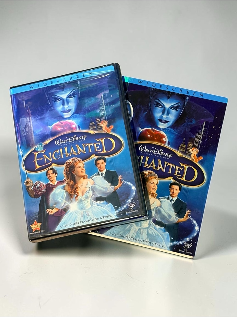 New Disney Enchanted Widescreen DVD Slipcase - Picture 3 of 4